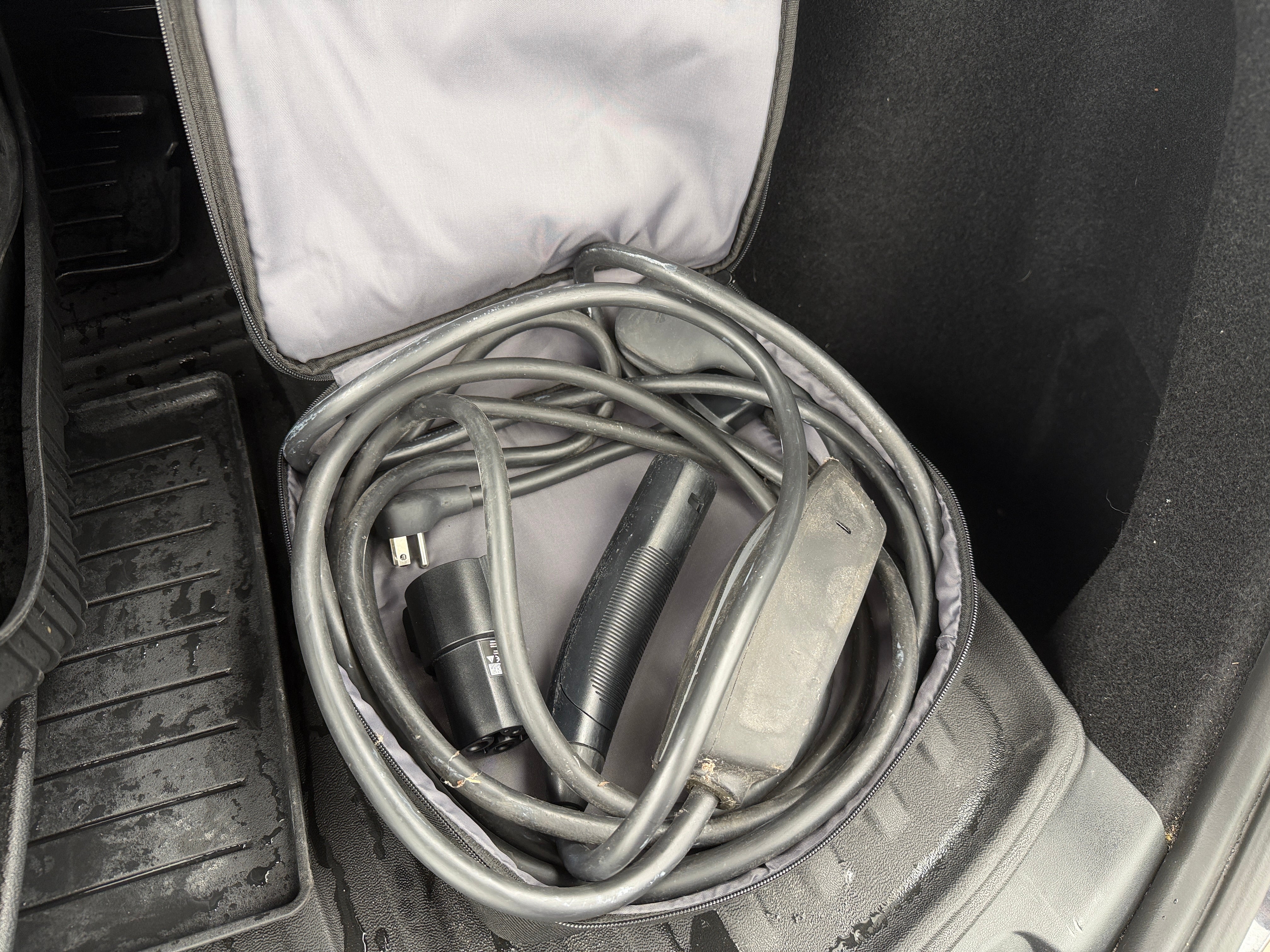 tesla model y 2025 7SAYGDEF8SA371236 image tesla model y 2025 7SAYGDEF8SA371236 image